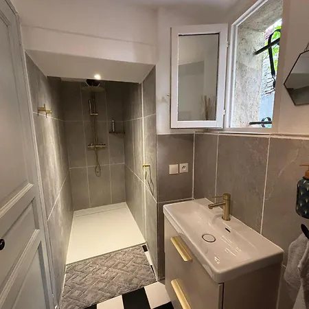 B&B La Barbacane De 3*